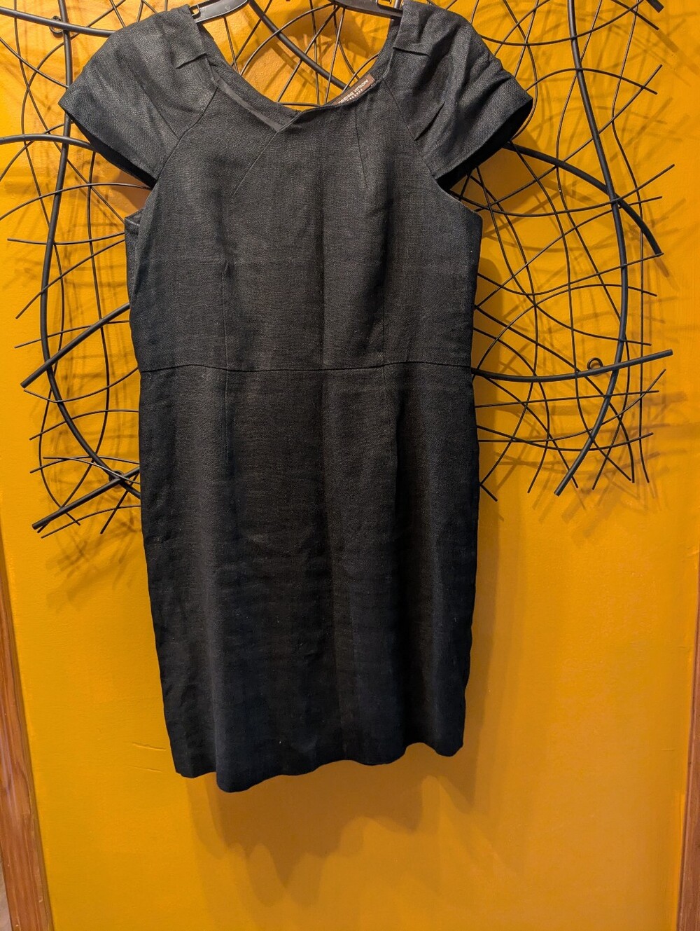 Adrienne Vittadini Black Cap-Sleeve Sheath Dress Size 8 Work Cocktail Classic